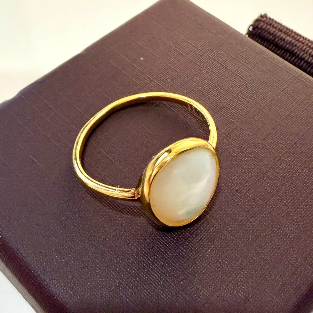 Linjer Gold Vermeil Mother of Pearl Oval Ring - Picture 7 of 11
